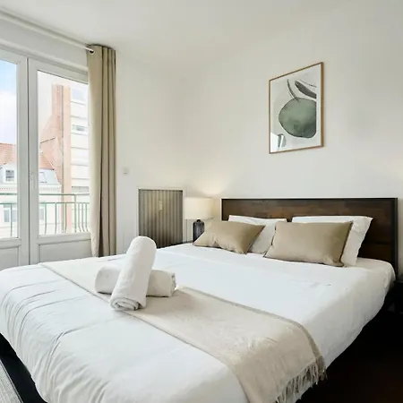 Hypercentre Two Bedrooms 70m2 With Parking 아파트