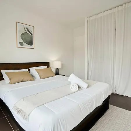 아파트 Hypercentre Two Bedrooms 70m2 With Parking *