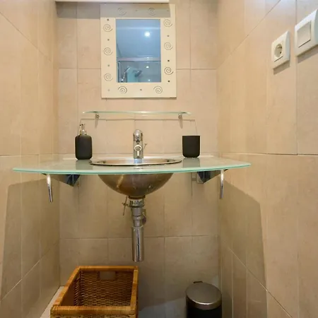 Hypercentre Two Bedrooms 70m2 Apartment