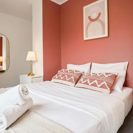 Hypercentre Two Bedrooms 70m2 With Parking